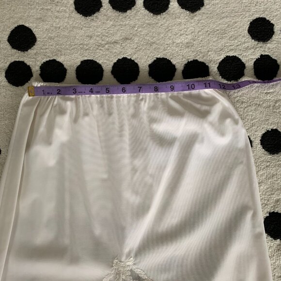 Vintage Slip Skirt Small White Embroidered Lace Slit Hem Knee Length - Picture 8 of 11